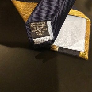 Brooks Brothers Accessories - Tommy Hilfiger neck tie Brooks Brothers Accessories - Tommy Hilfiger neck tie